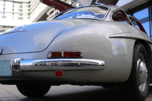 Image 17/37 of Mercedes-Benz 300 SL "Gullwing" (1954)