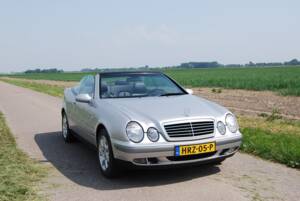 Image 1/46 of Mercedes-Benz CLK 200 (1999)