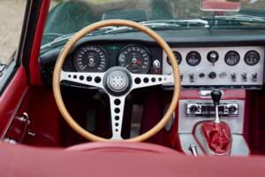 Immagine 31/50 di Jaguar E-Type 3.8 (1961)