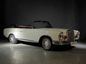 Afbeelding 15/36 van Mercedes-Benz 250 SE (1966)