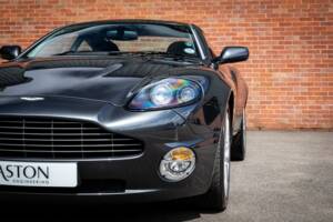 Bild 15/50 von Aston Martin V12 Vanquish S (2005)