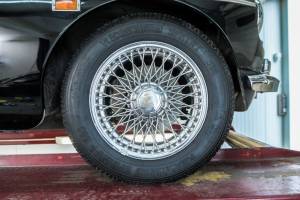 Image 50/50 of MG MGC GT (1969)
