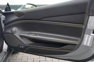Image 14/50 of Ferrari 488 GTB (2017)