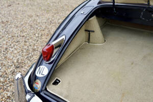 Image 15/50 de Jaguar XK 140 DHC (1957)