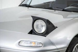 Bild 22/50 von Mazda MX-5 1.6 (1990)