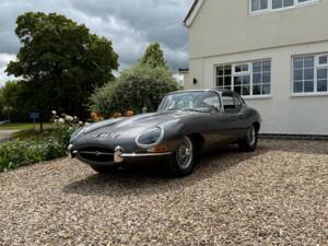 Bild 1/13 von Jaguar E-Type 4.2 (1966)