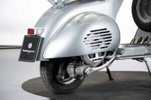 Image 25/45 of Piaggio Vespa 150 (1958)