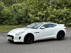 Image 21/50 of Jaguar F-Type (2014)