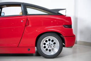 Image 22/33 of Alfa Romeo SZ (1990)