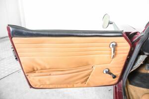Image 32/50 of Triumph TR 6 PI (1969)