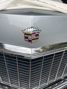 Image 61/90 of Cadillac Sedan DeVille (1970)