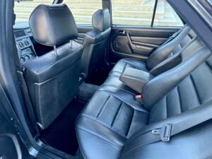 Bild 13/20 von Mercedes-Benz 190 E 2.5-16 Evolution I (1989)