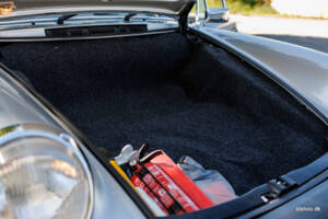 Image 38/42 de Porsche 911 2.7 (1974)