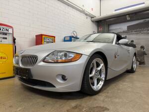 Imagen 2/21 de BMW Z4 3.0i (2003)