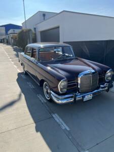 Afbeelding 1/12 van Mercedes-Benz 220 SE b (1965)