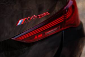 Image 18/41 of BMW M4 CSL (2022)