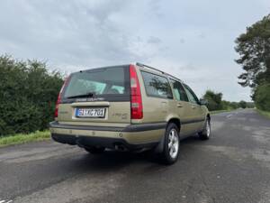 Image 12/20 of Volvo V 70 XC 2.5T (1998)