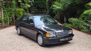 Imagen 7/69 de Mercedes-Benz 190 E 2.3-16 (1985)
