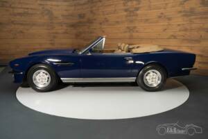 Image 7/8 of Aston Martin V8 Volante (1981)