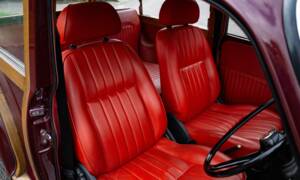 Image 4/43 of Morris Minor 1000 Traveller (1966)