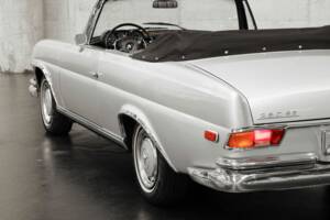 Image 12/48 of Mercedes-Benz 280 SE (1969)
