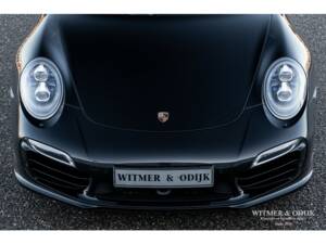 Image 13/34 of Porsche 911 Turbo S (2015)