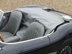 Image 37/42 of Austin-Healey 100&#x2F;4 (BN1) (1955)