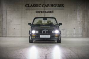 Image 28/90 of BMW 325i (1987)