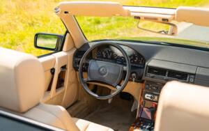 Image 23/44 de Mercedes-Benz 500 SL (1990)