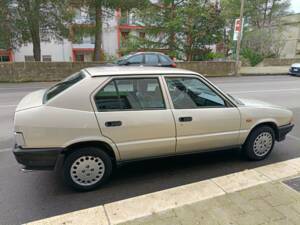 Immagine 6/50 di Alfa Romeo 33 - 1.3 S (1989)