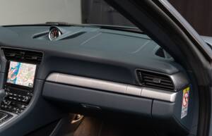 Image 30/37 of Porsche 911 Targa 4S (2016)