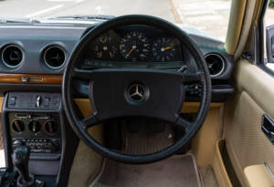 Imagen 15/25 de Mercedes-Benz 280 E (1981)