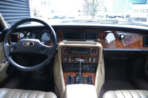 Image 25/29 de Jaguar XJ 12 (1992)