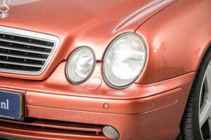 Image 22/50 of Mercedes-Benz CLK 430 (1999)