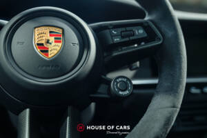 Image 37/50 of Porsche 911 Carrera 4S &quot;Belgian Legend Edition&quot; (2020)
