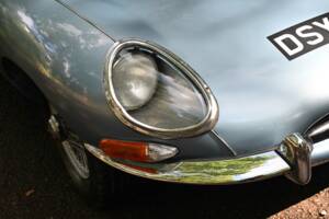 Image 23/50 of Jaguar E-Type (2+2) (1966)