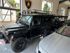 Image 24/30 of Land Rover Defender 90 "Limited" (2005)
