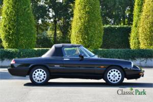 Image 20/50 of Alfa Romeo 2.0 Spider (1990)