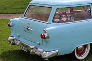 Image 13/37 of Pontiac Chieftain (1956)