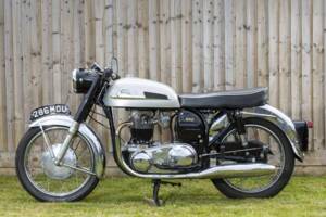 Immagine 2/39 di Norton 650 SS (1964)
