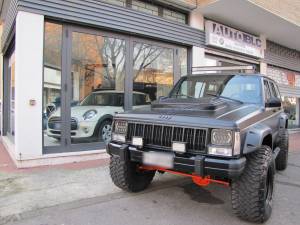 Image 6/30 of Jeep Cherokee (1990)