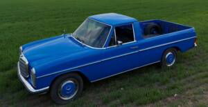 Image 10/33 of Mercedes-Benz 220 D (1972)