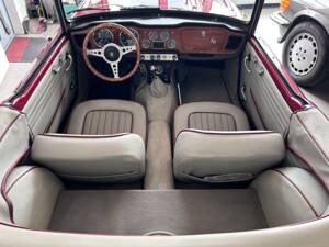 Image 10/26 of Triumph TR 4 (1965)