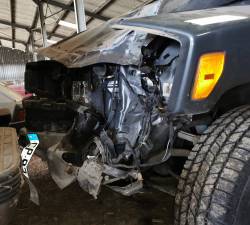 Image 2/8 of Hummer H3 (2008)