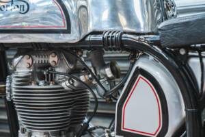 Immagine 23/38 di Norton Dominator Slimline TT (1961)