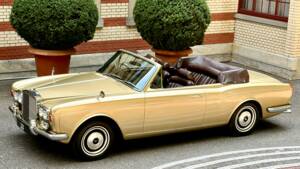 Image 1/17 of Rolls-Royce Corniche I (1976)