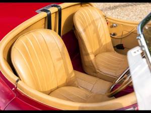 Image 11/12 of Jaguar XK 120 OTS (2003)