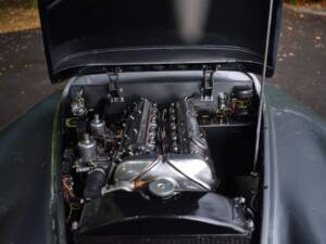 Image 31/33 of Jaguar XK 120 OTS (1951)