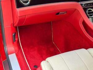 Bild 26/44 von Bentley Continental GT V8 (2020)