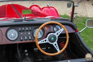 Bild 22/26 von Morgan Plus 8 (1976)